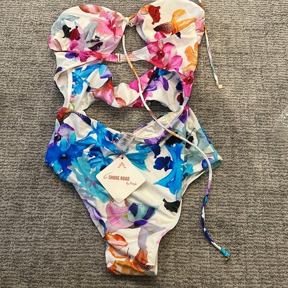 6 Shore Road By Pooja Waterside Colombia Floral Cut Out One Piece Swimsuit L - Picture 7 of 9